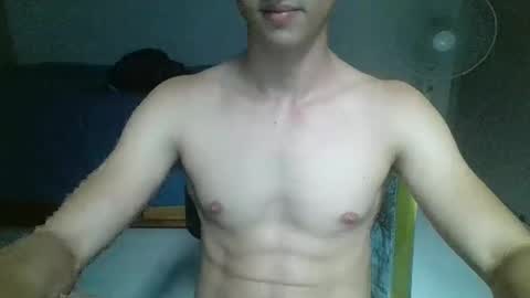 EnanoCulero online show from November 24, 2025, 7:57 pm