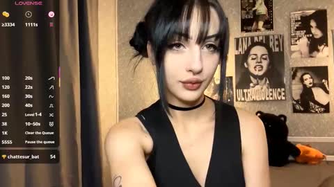 Snapshot of enasmelko chatting on November 20, 2025, 8:30 pm Amelia online show from November 20, 2025, 8:30 pm