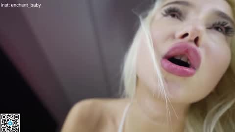 Snapshot of enchant_baby_ chatting on February 28, 2025, 12:32 am My name is Eva online show from February 28, 2025, 12:32 am