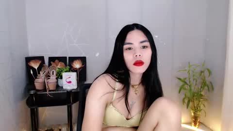 enchantress_mia03 online show from May 29, 2026, 3:10 pm
