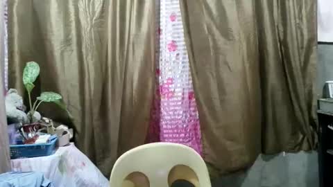 Jeniegh online show from April 30, 2026, 11:49 am