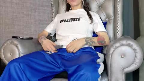 EnchantressQueen online show from October 19, 2025, 3:56 pm