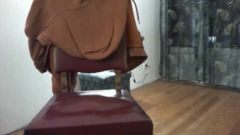 Snapshot of endearment115 chatting on October 30, 2025, 2:07 pm endearment115 online show from October 30, 2025, 2:07 pm