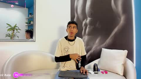 Ender online show from November 16, 2025, 1:39 pm