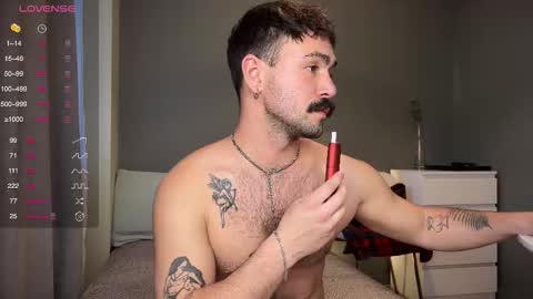 Snapshot of enen_glo chatting on October 22, 2025, 11:21 am Enen online show from October 22, 2025, 11:21 am