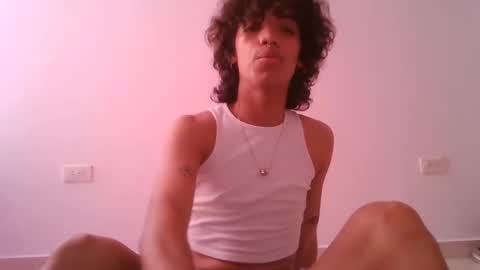 Snapshot of engel20042001 chatting on December 7, 2024, 6:15 pm engel20042001 online show from December 7, 2024, 6:15 pm