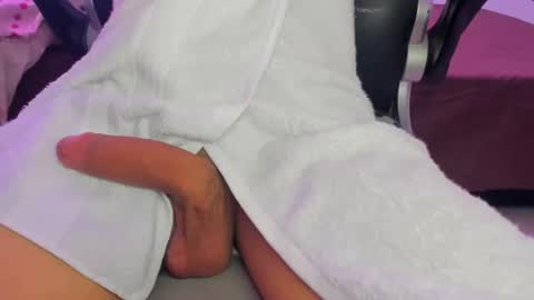 Snapshot of engel20042001 chatting on December 14, 2024, 4:09 pm engel20042001 online show from December 14, 2024, 4:09 pm