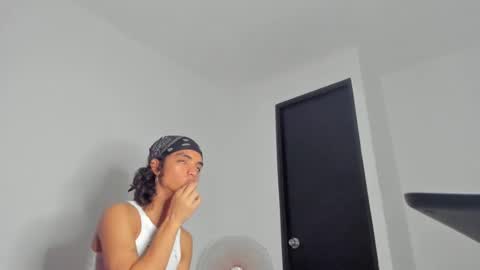 Snapshot of engel20042001 chatting on December 16, 2024, 10:56 pm engel20042001 online show from December 16, 2024, 10:56 pm