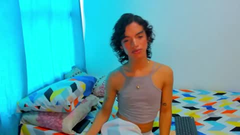 Snapshot of engel20042001 chatting on December 19, 2024, 4:46 pm engel20042001 online show from December 19, 2024, 4:46 pm