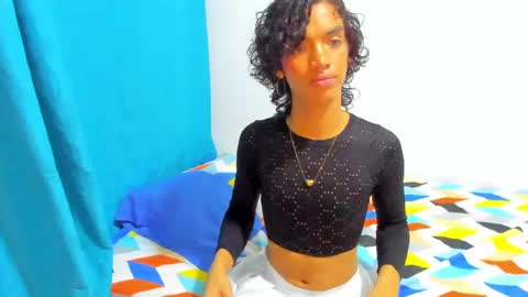 Snapshot of engel20042001 chatting on December 22, 2024, 7:00 am engel20042001 online show from December 22, 2024, 7:00 am