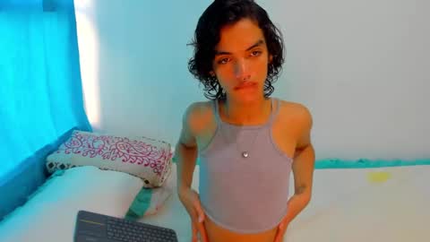 Snapshot of engel20042001 chatting on December 29, 2024, 1:49 pm engel20042001 online show from December 29, 2024, 1:49 pm