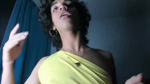 Snapshot of engel20042001 chatting on January 10, 2025, 12:49 am engel20042001 online show from January 10, 2025, 12:49 am