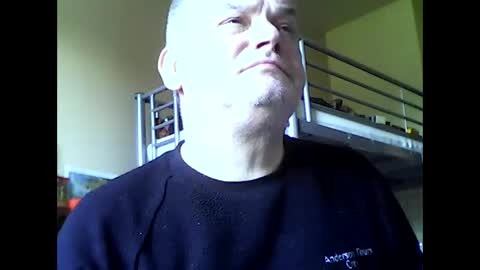 Snapshot of englishguysurrey chatting on September 24, 2025, 9:45 am englishguysurrey online show from September 24, 2025, 9:45 am
