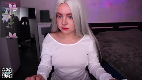 Snapshot of enigmaluna chatting on September 23, 2025, 8:17 am Luna online show from September 23, 2025, 8:17 am