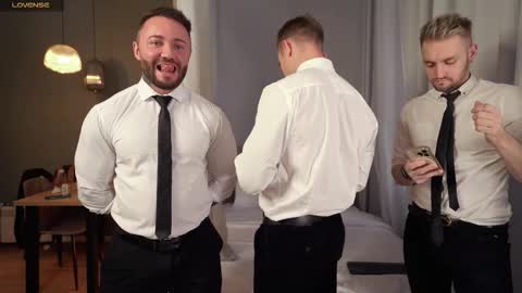 Snapshot of enjohnny chatting on September 27, 2025, 3:17 pm Johnny online show from September 27, 2025, 3:17 pm