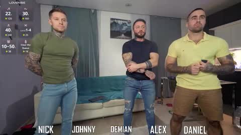 Snapshot of enjohnny chatting on October 19, 2025, 3:34 pm Johnny online show from October 19, 2025, 3:34 pm