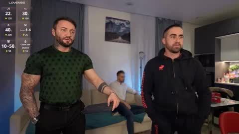 Snapshot of enjohnny chatting on October 26, 2025, 4:24 pm Johnny online show from October 26, 2025, 4:24 pm