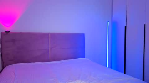 enjoyeverymoment_ online show from December 16, 2025, 7:19 pm