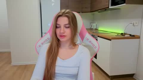 enjoyeverymoment_ online show from March 17, 2026, 8:34 pm