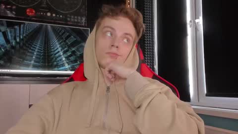 Enker online show from October 7, 2025, 6:32 am