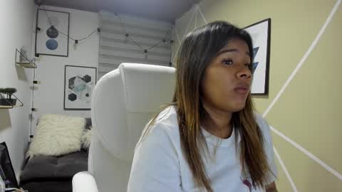 Enma clark online show from November 4, 2025, 4:00 am