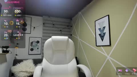 Enma clark online show from November 24, 2025, 4:12 am