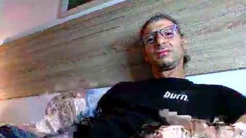 Snapshot of enri222 chatting on October 16, 2025, 9:38 pm rineking online show from October 16, 2025, 9:38 pm