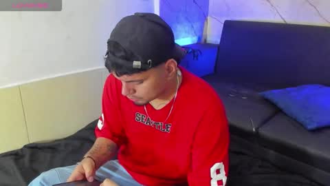 Snapshot of enrique_villa23 chatting on September 29, 2025, 12:43 pm enrique online show from September 29, 2025, 12:43 pm