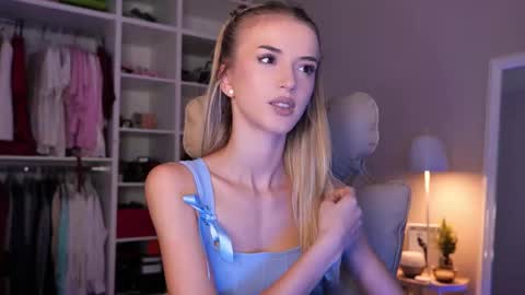 entya online show from October 11, 2025, 7:07 am