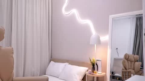 entya online show from November 4, 2025, 5:50 am