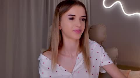 entya online show from February 8, 2026, 6:50 am