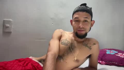 enyel_100 online show from May 15, 2026, 3:57 am