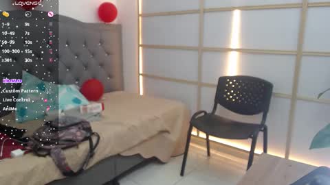 Snapshot of enyelin chatting on March 1, 2026, 10:34 pm Enyenlina online show from March 1, 2026, 10:34 pm