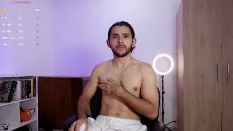 enzo_moretii online show from November 2, 2025, 6:49 am