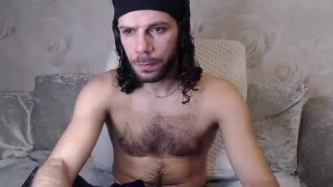 enzofrenchy online show from February 17, 2025, 4:42 am