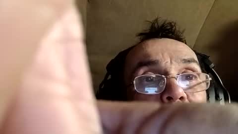 Snapshot of er693r chatting on March 2, 2026, 10:11 am er693r online show from March 2, 2026, 10:11 am