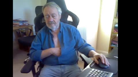 erasmus_d online show from March 21, 2026, 5:27 pm