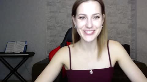 Snapshot of erdbeeren_mit_sahne chatting on November 13, 2025, 6:07 pm Erdbeeren mit Sahne online show from November 13, 2025, 6:07 pm