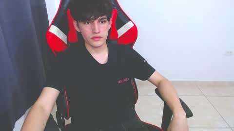 Snapshot of eren_tatakae chatting on December 11, 2024, 10:16 pm eren_tatakae online show from December 11, 2024, 10:16 pm