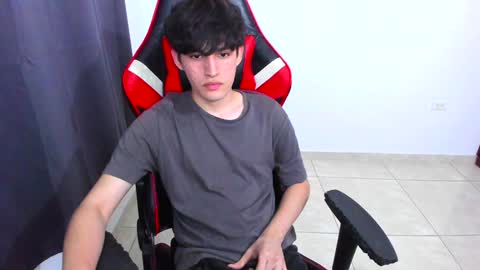 Snapshot of eren_tatakae chatting on January 17, 2025, 12:20 am eren_tatakae online show from January 17, 2025, 12:20 am