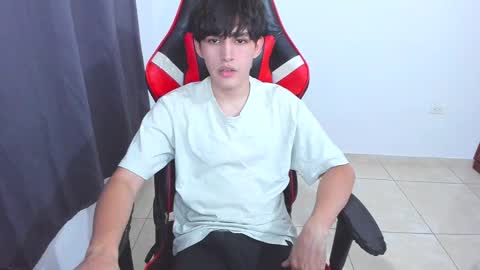 Snapshot of eren_tatakae chatting on September 11, 2025, 3:28 am eren_tatakae online show from September 11, 2025, 3:28 am