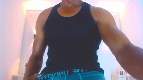 Snapshot of eric_latino chatting on February 10, 2025, 3:57 am Eric Latino online show from February 10, 2025, 3:57 am