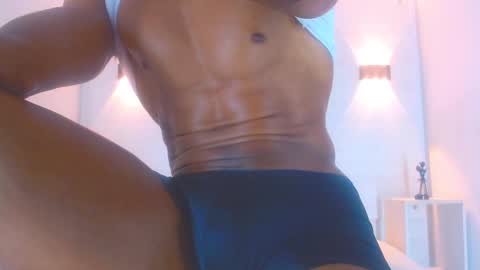 Snapshot of eric_latino chatting on February 14, 2025, 7:49 am Eric Latino online show from February 14, 2025, 7:49 am