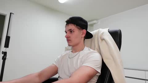    online show from October 31, 2025, 5:25 pm