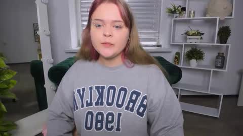 erica_love_ online show from October 12, 2025, 5:28 am