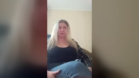 Erica online show from June 12, 2026, 2:27 pm