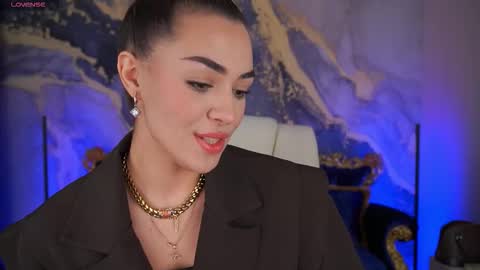 Erica online show from October 2, 2025, 7:04 am