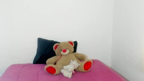 Dayanna online show from November 15, 2025, 3:15 am