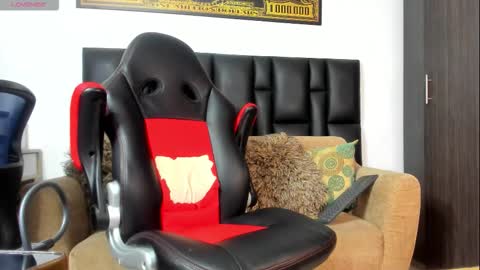 my   online show from December 15, 2025, 4:39 am