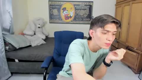 erick_de_rossee online show from October 30, 2025, 7:58 pm